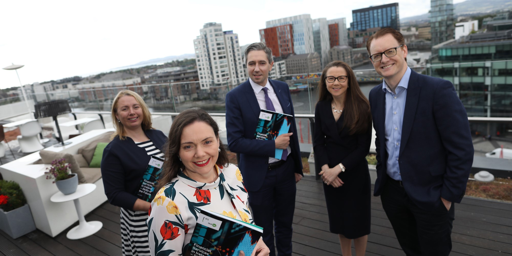 (L to R) Ruth Bishop, Patricia Callan, Minister Simon Harris, Tracey Donnery, Joe Heneghan